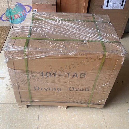 Tủ sấy 71 lít 300 độ hiện số buồng thép Trung Quốc Xingchen 101-1A